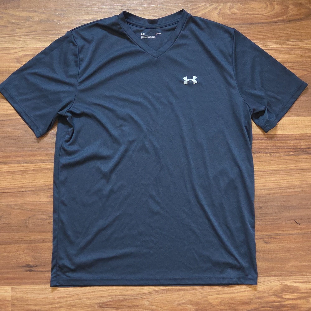 Lot 2 Under Armour Men’s Short Sleeve V-Neck sz L - Picture 2 of 7